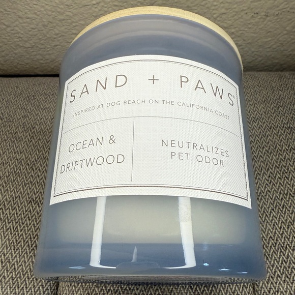 Sand + Paws Odor Neutralizing Scented Candle - Ocean & Driftwood, 21oz, 3 Wick - Picture 11 of 11